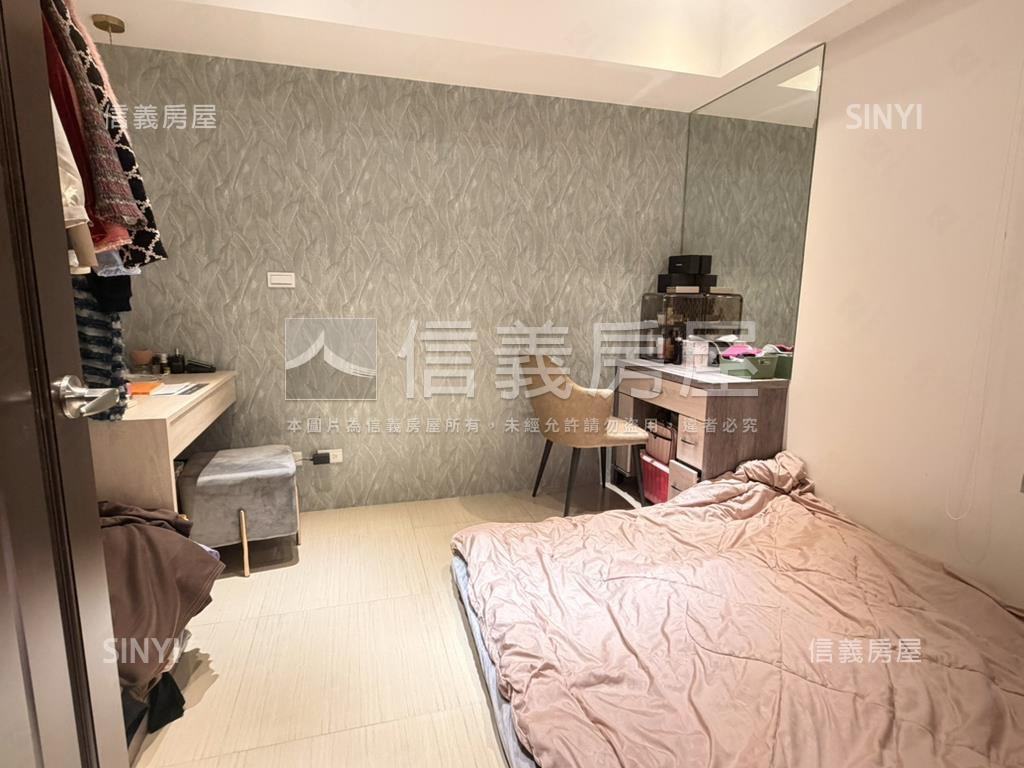 前金捷運站新穎精品兩房房屋室內格局與周邊環境