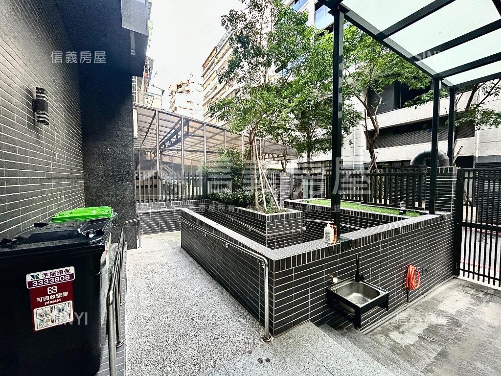 前金捷運站新穎精品兩房房屋室內格局與周邊環境