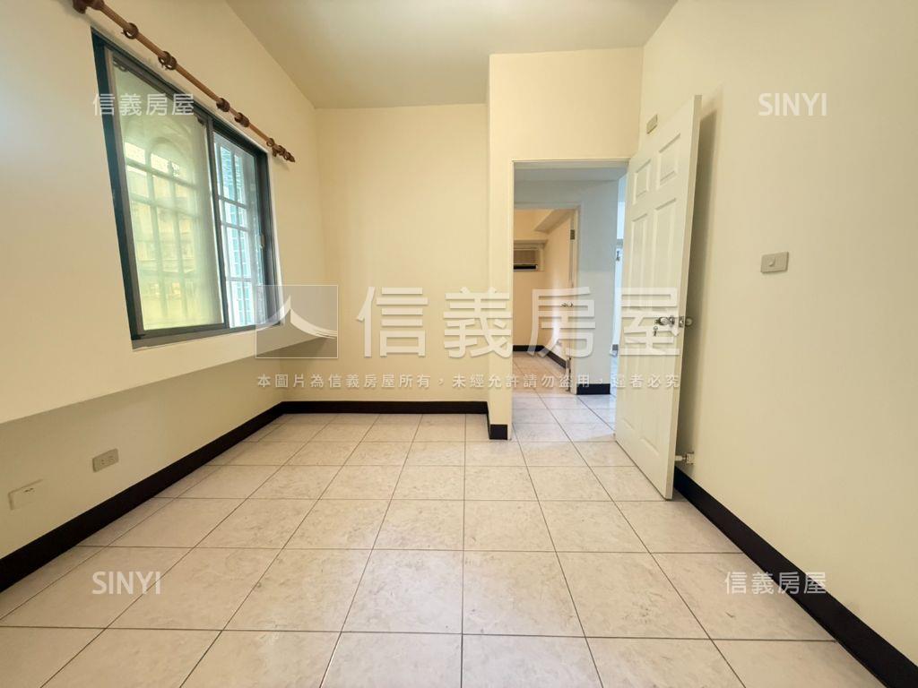 郵政總局旁採光佳兩房平車房屋室內格局與周邊環境