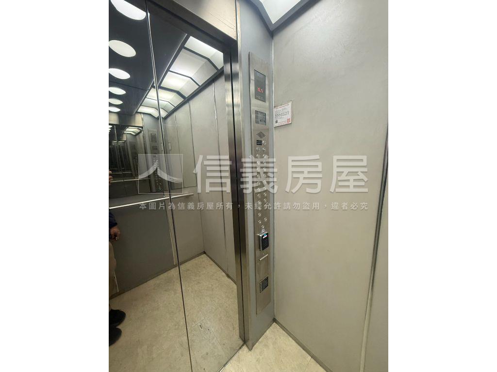 郵政總局旁採光佳兩房平車房屋室內格局與周邊環境