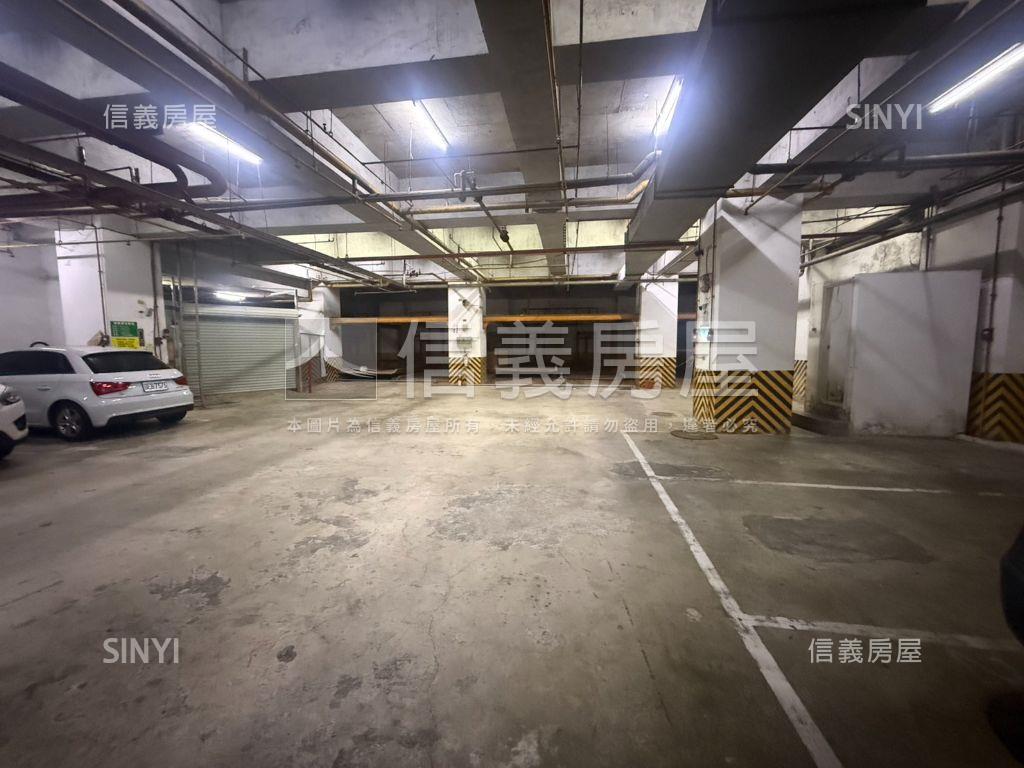 郵政總局旁採光佳兩房平車房屋室內格局與周邊環境