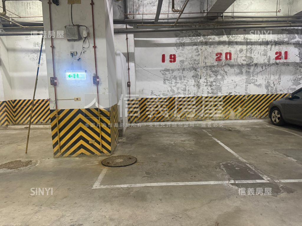 郵政總局旁採光佳兩房平車房屋室內格局與周邊環境