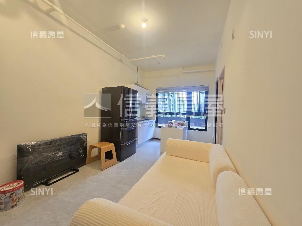 愛琴海大露臺２房平車房屋室內格局與周邊環境