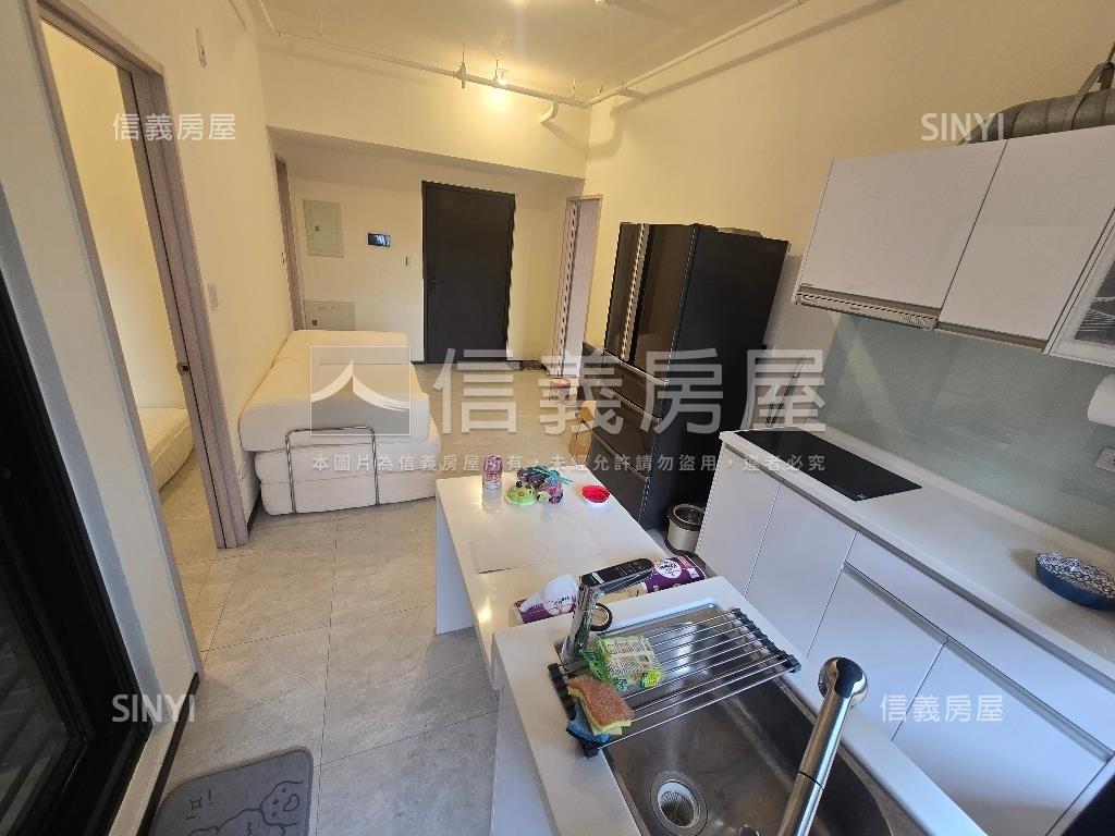 愛琴海大露臺２房平車房屋室內格局與周邊環境