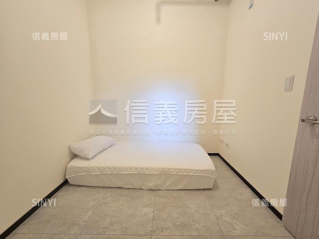 愛琴海大露臺２房平車房屋室內格局與周邊環境