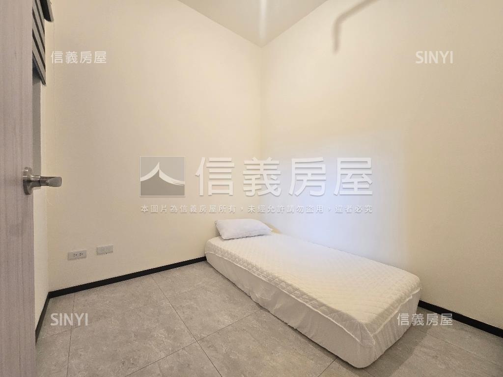 愛琴海大露臺２房平車房屋室內格局與周邊環境