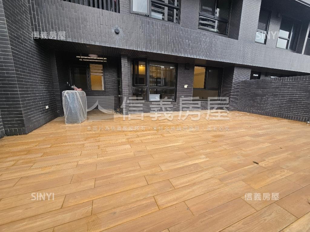 愛琴海大露臺２房平車房屋室內格局與周邊環境