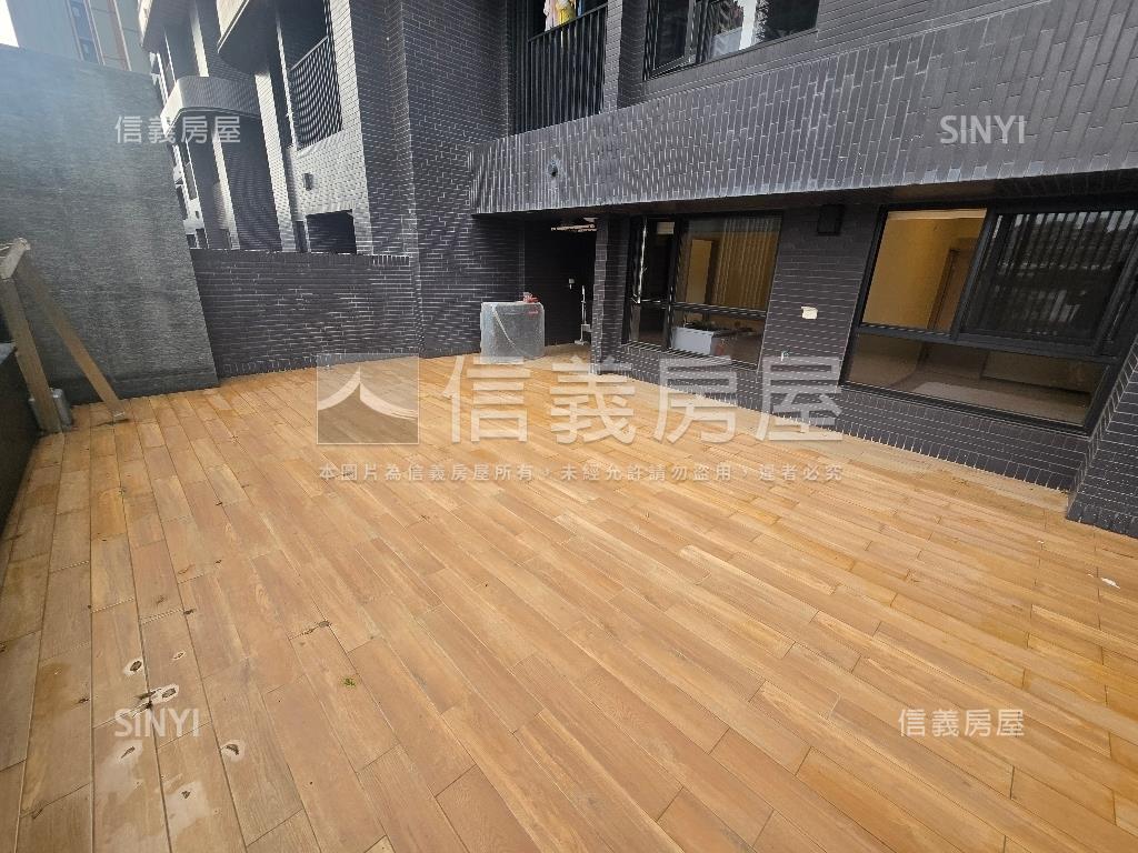 愛琴海大露臺２房平車房屋室內格局與周邊環境