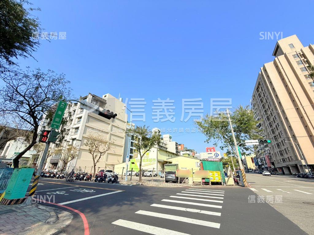 面文修公園住二大角地房屋室內格局與周邊環境