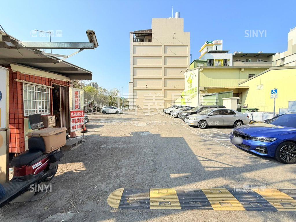 面文修公園住二大角地房屋室內格局與周邊環境