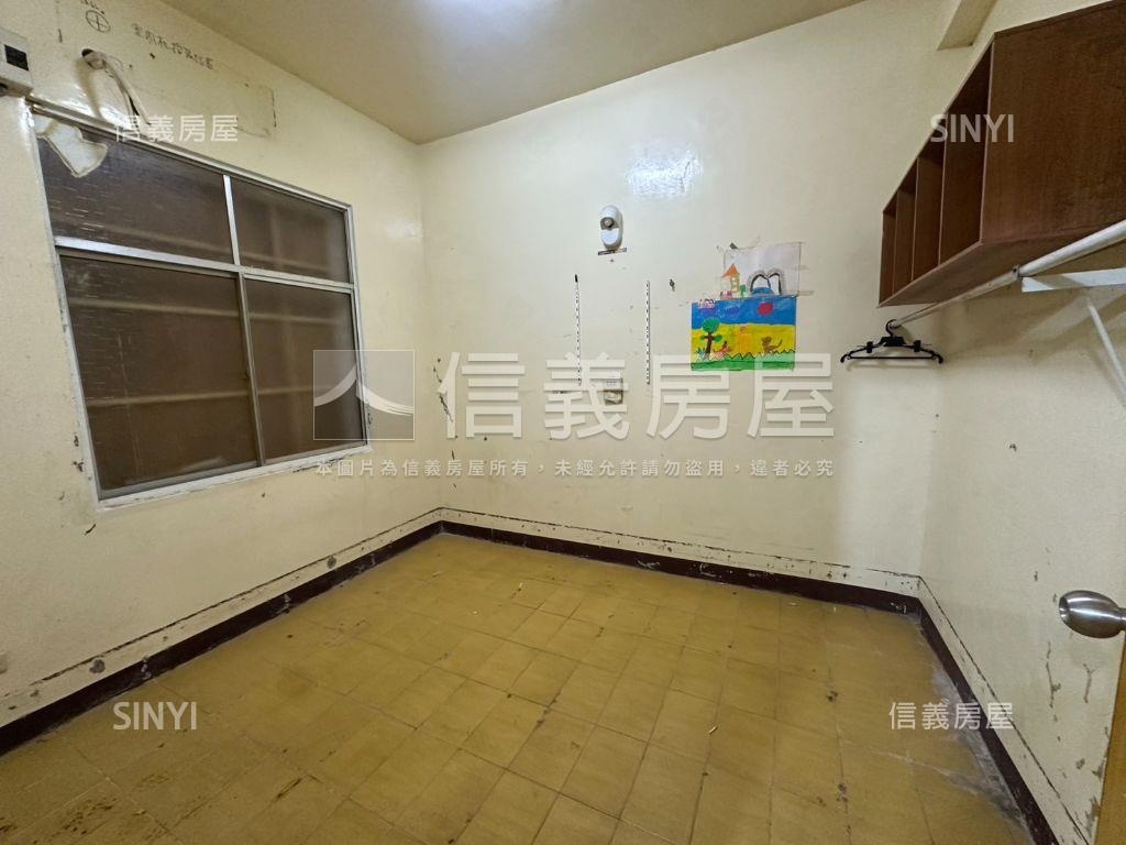 近九份子大面寬透天房屋室內格局與周邊環境