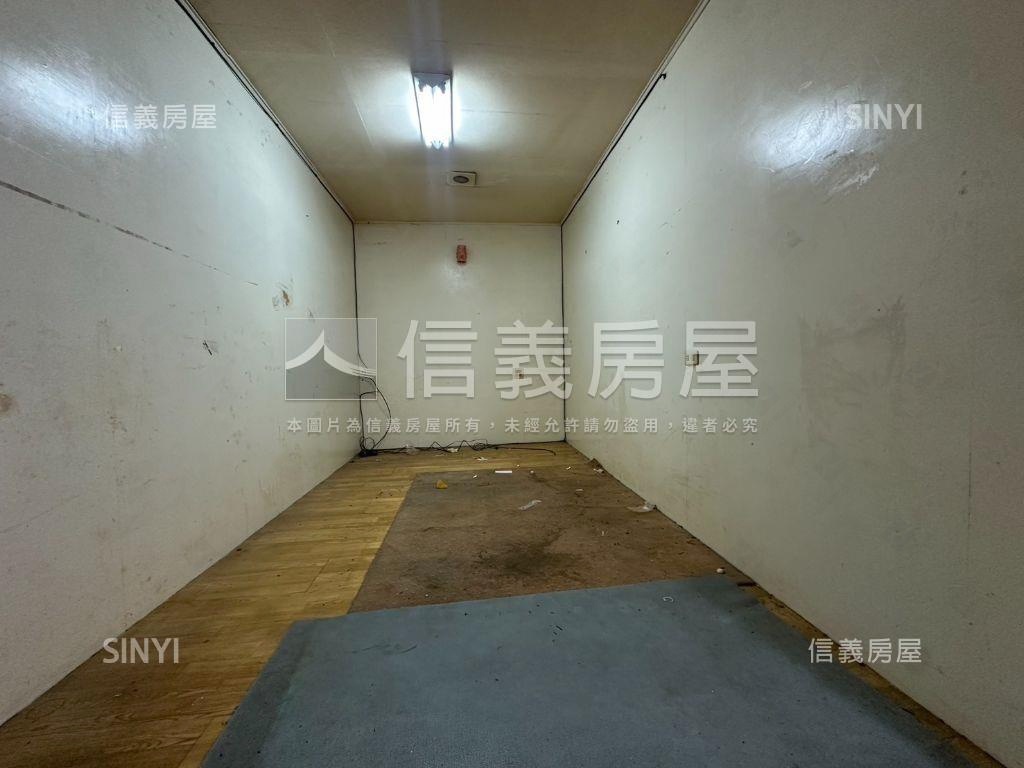 近九份子大面寬透天房屋室內格局與周邊環境