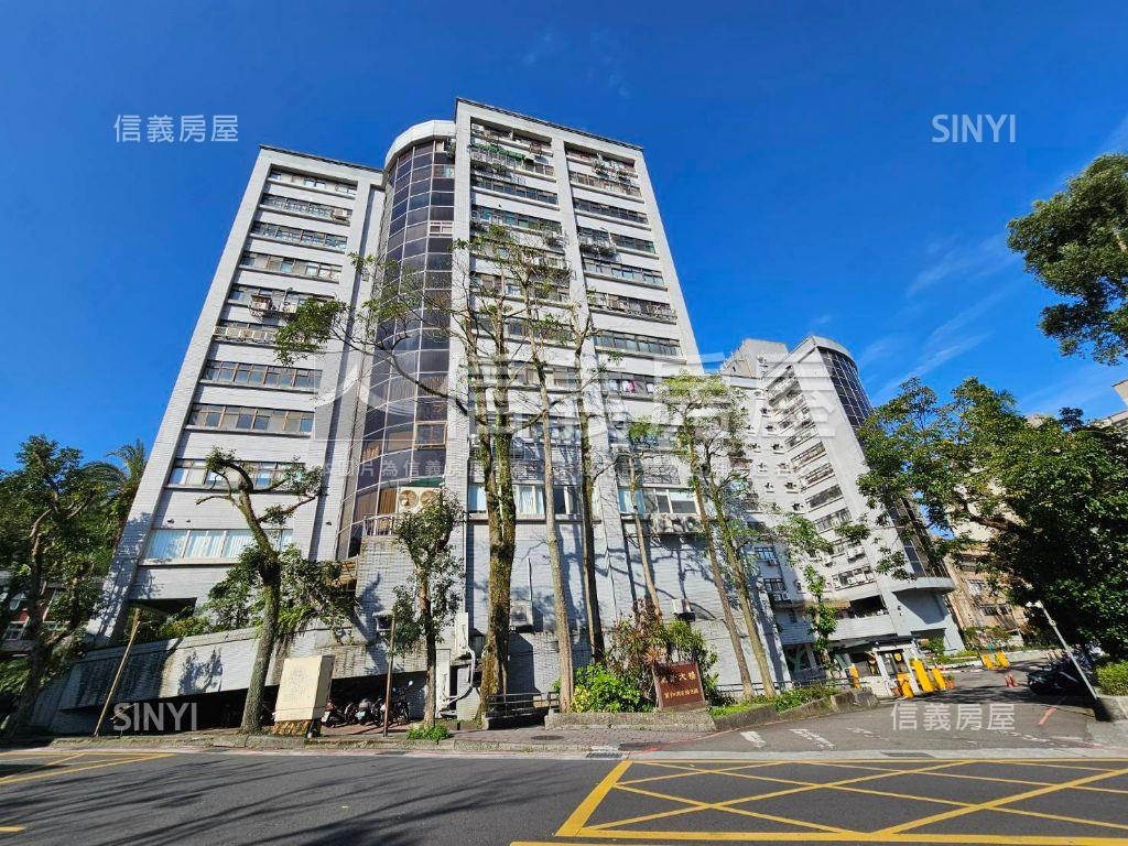 萬芳大樓７９坪收租辦公房屋室內格局與周邊環境