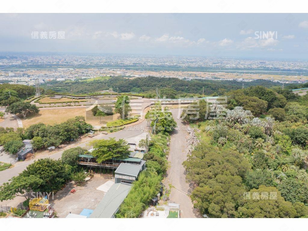 台中精科旁約２０６１坪地房屋室內格局與周邊環境