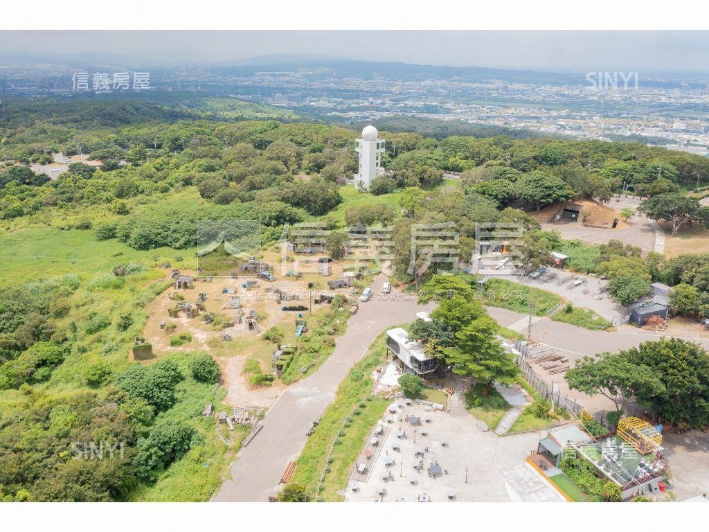 台中精科旁約２０６１坪地房屋室內格局與周邊環境