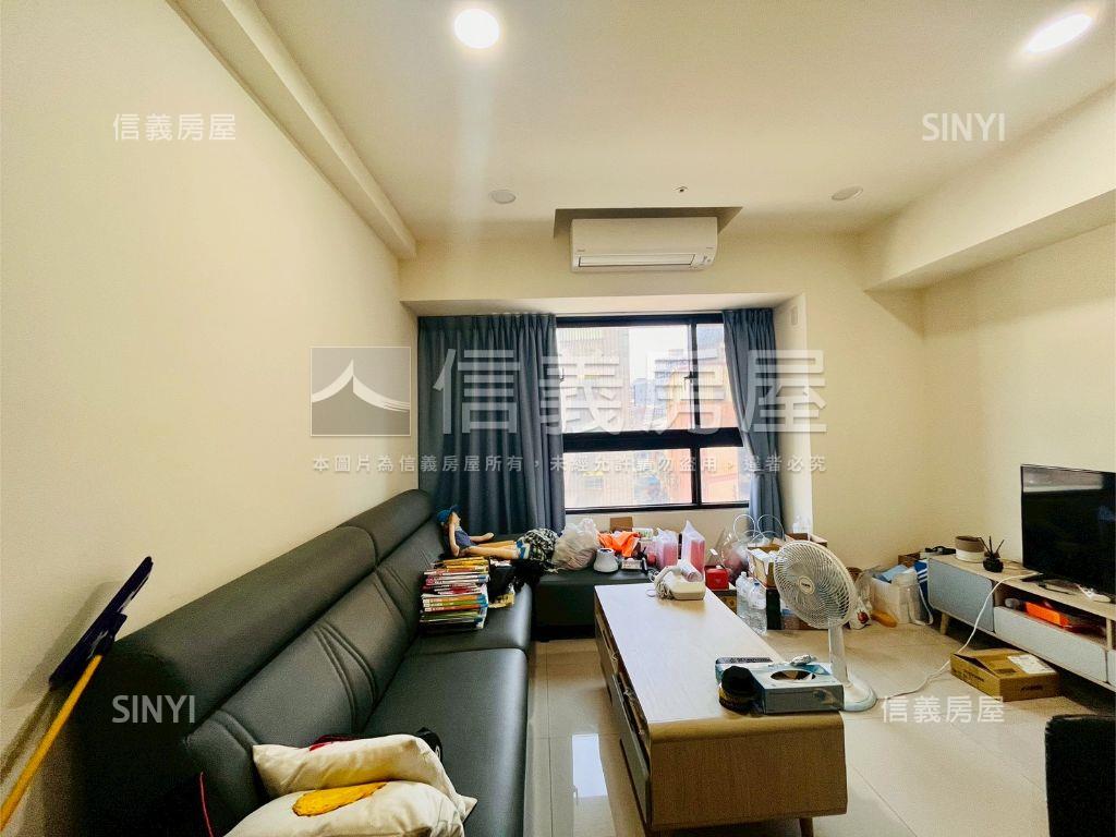 建工高醫商圈讚的四房平車房屋室內格局與周邊環境