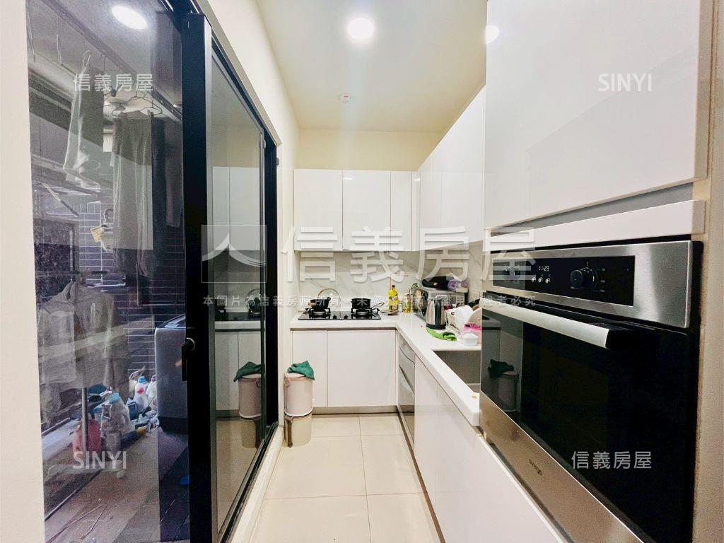 建工高醫商圈讚的四房平車房屋室內格局與周邊環境