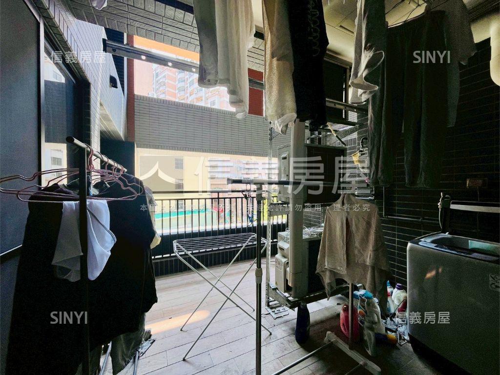 建工高醫商圈讚的四房平車房屋室內格局與周邊環境