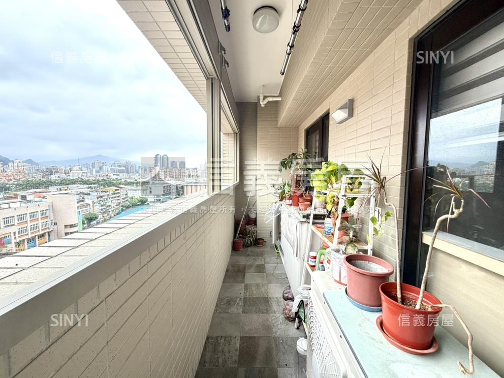 國泰昕春★極美高樓大四房房屋室內格局與周邊環境