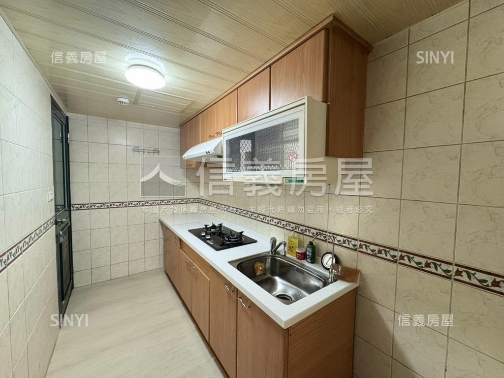 森活ＳＭＡＲＴ三房車位房屋室內格局與周邊環境