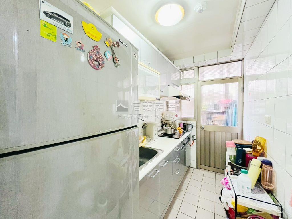 景安站｜溫馨電梯３房車位房屋室內格局與周邊環境