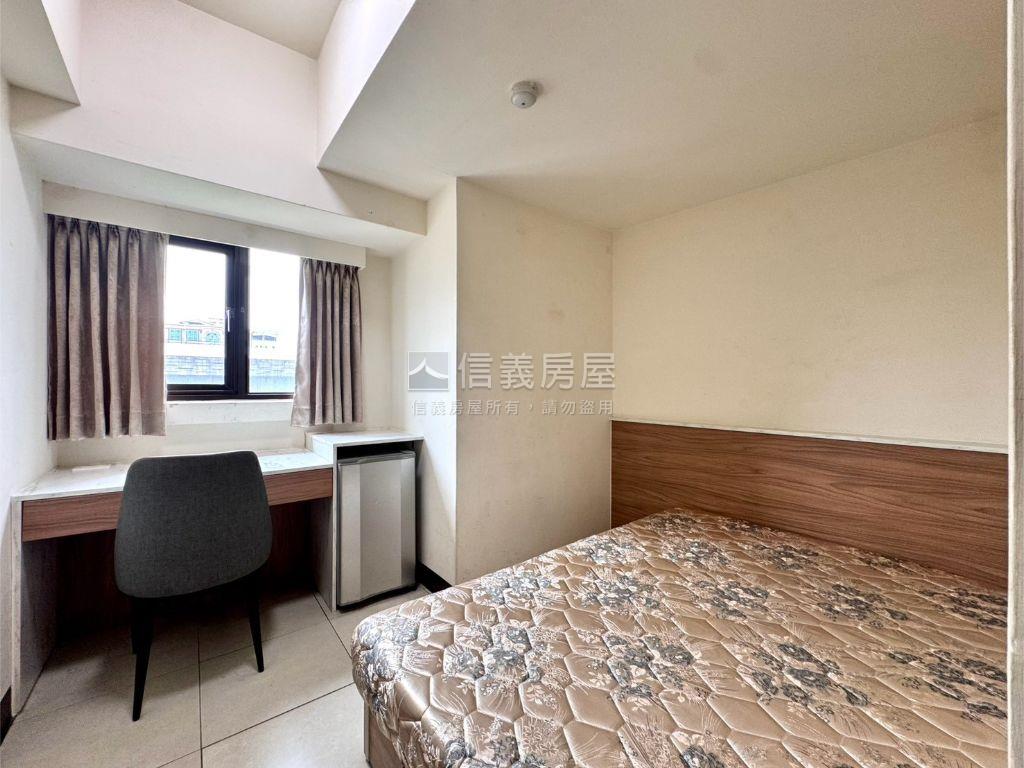 西區整棟１０層２９套大樓房屋室內格局與周邊環境
