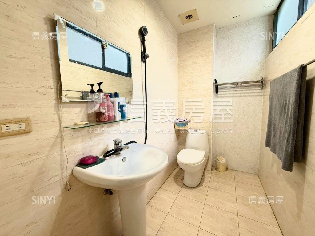 近中醫商圈庭院透天房屋室內格局與周邊環境