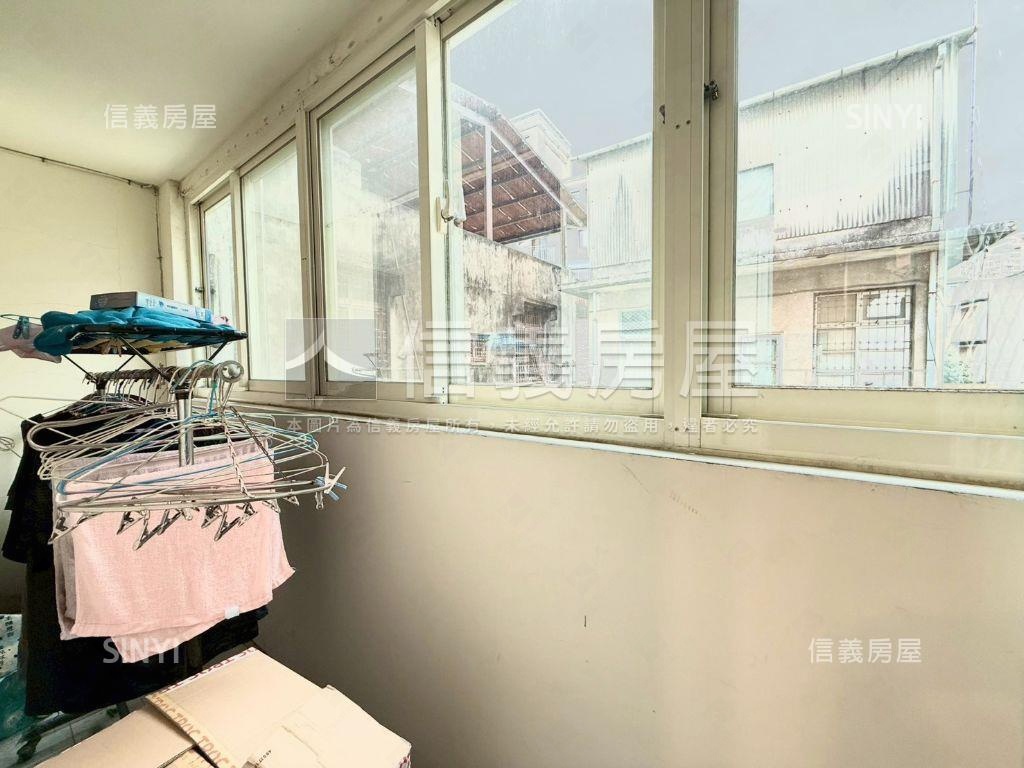 近中醫商圈庭院透天房屋室內格局與周邊環境