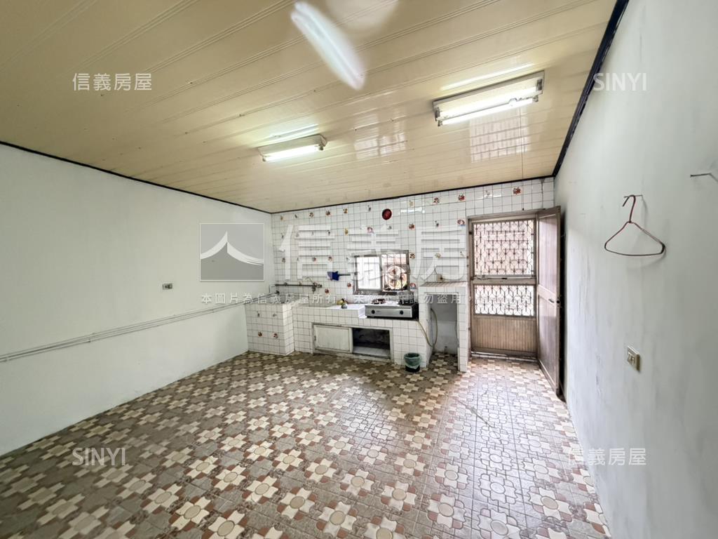 吃市方便停車大地坪店面房屋室內格局與周邊環境