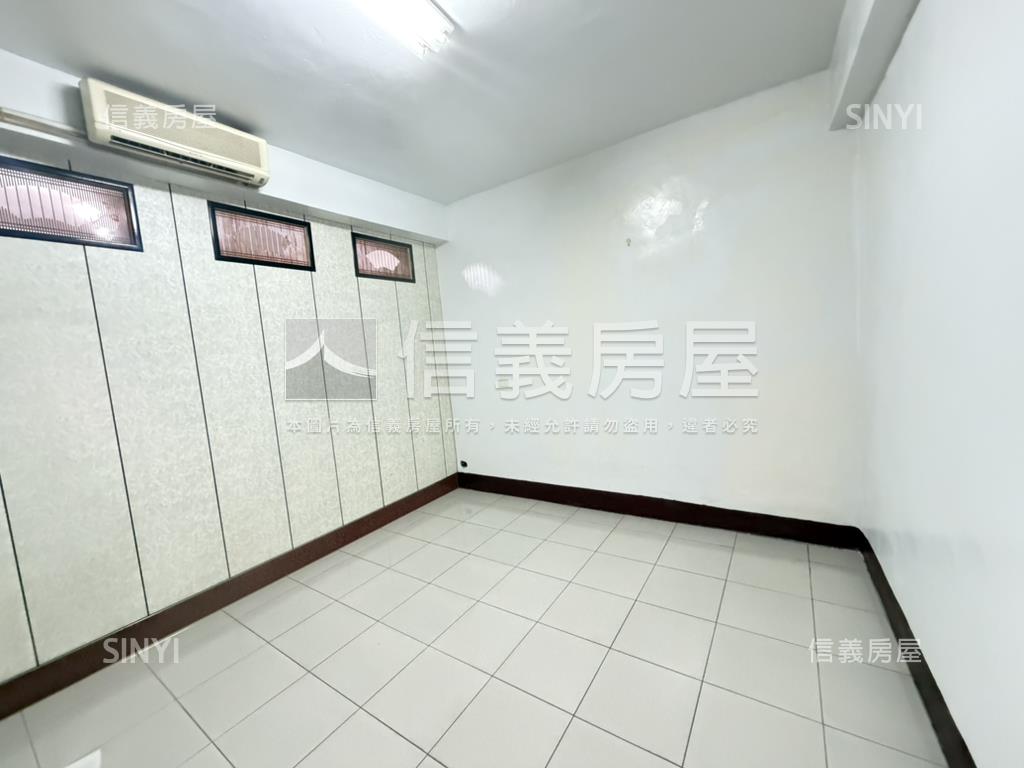 吃市方便停車大地坪店面房屋室內格局與周邊環境