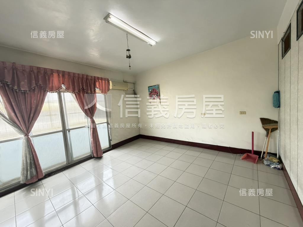 吃市方便停車大地坪店面房屋室內格局與周邊環境