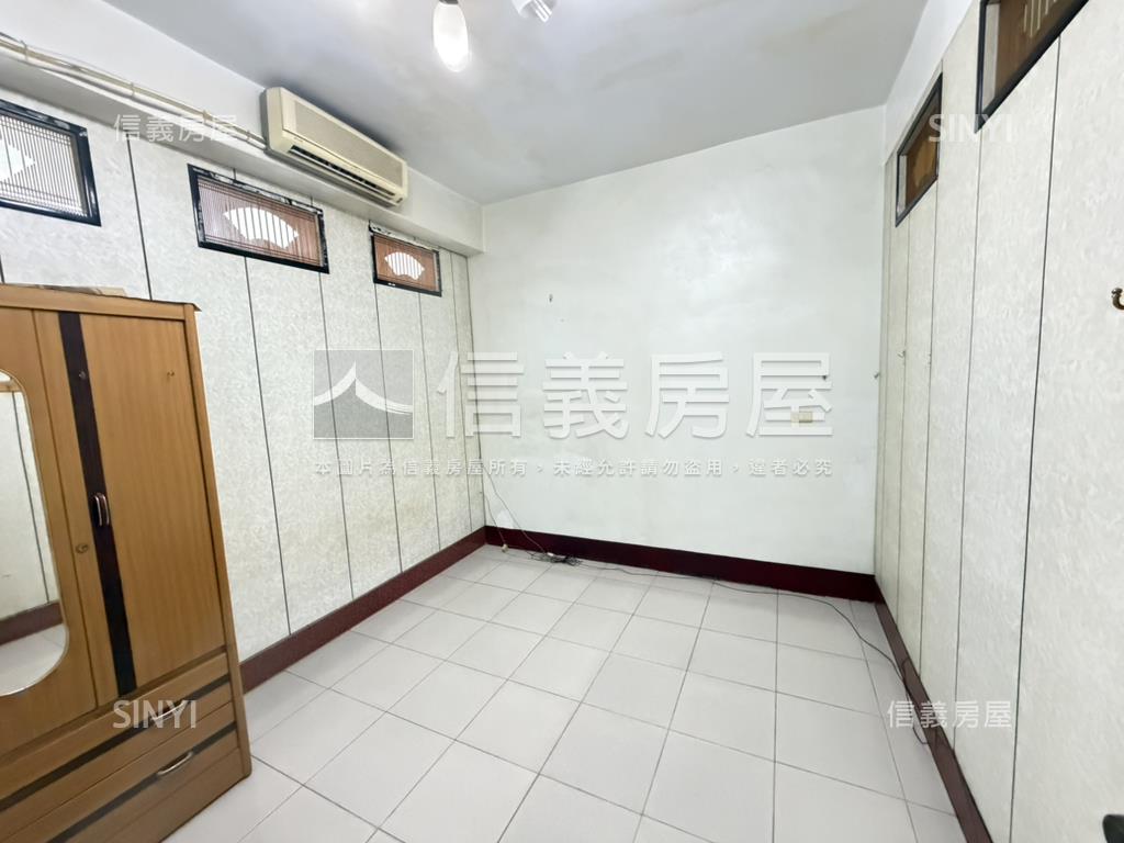 吃市方便停車大地坪店面房屋室內格局與周邊環境