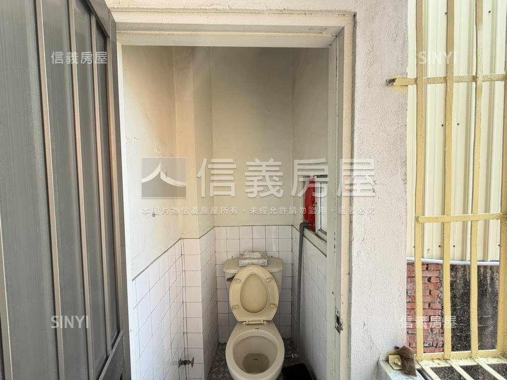 吃市方便停車大地坪店面房屋室內格局與周邊環境