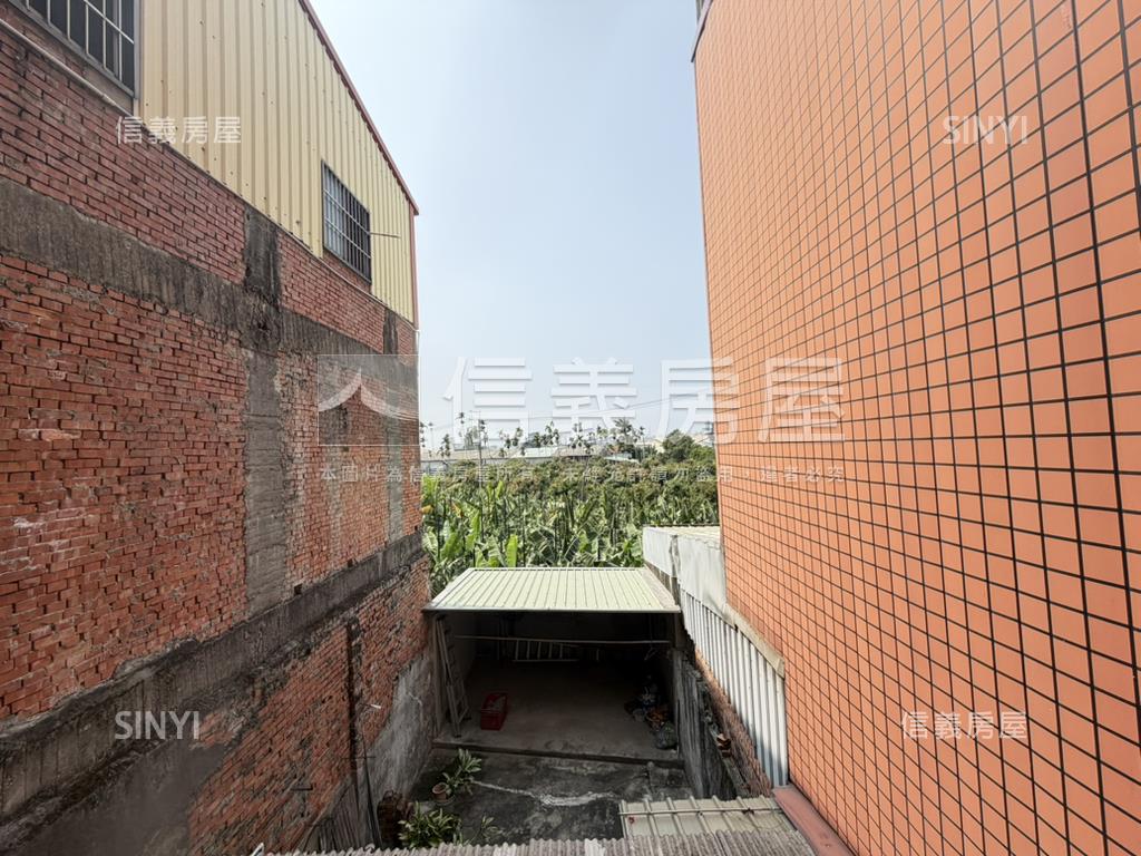 吃市方便停車大地坪店面房屋室內格局與周邊環境