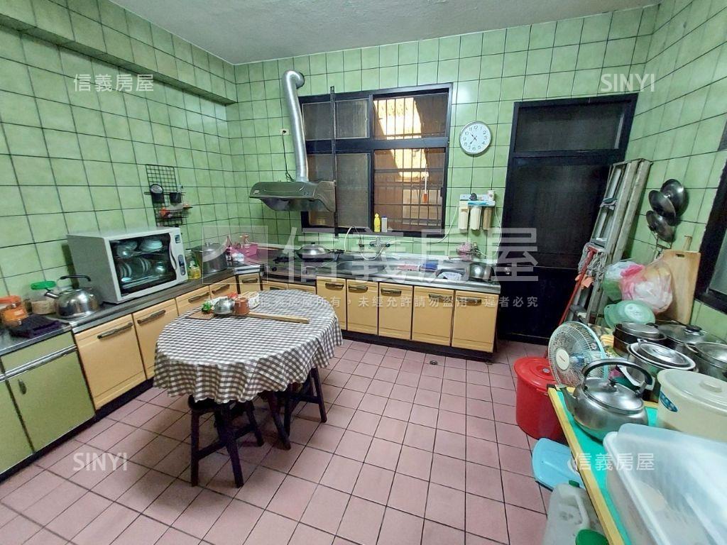 光華溫馨大地坪透天房屋室內格局與周邊環境