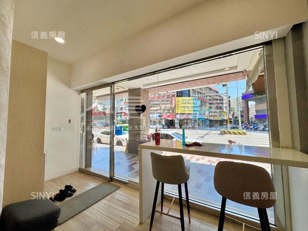 中華路正路面吃市店面房屋室內格局與周邊環境