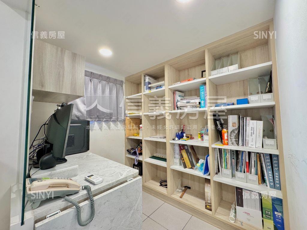中華路正路面吃市店面房屋室內格局與周邊環境