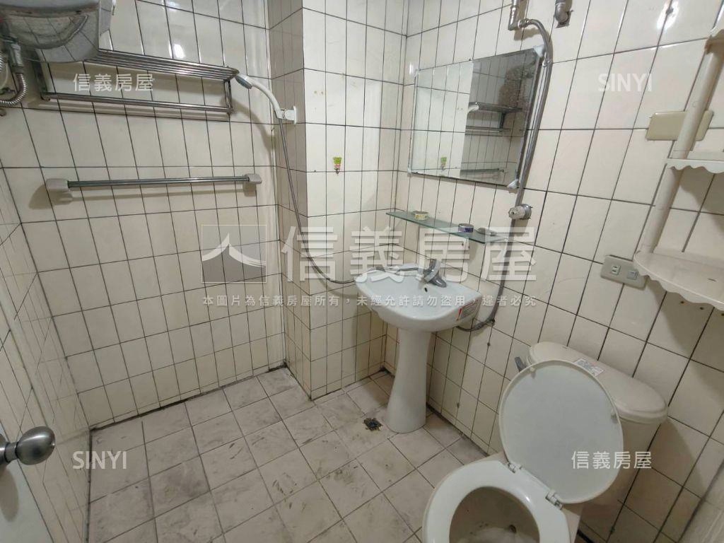 中原小富翁套房有陽台房屋室內格局與周邊環境