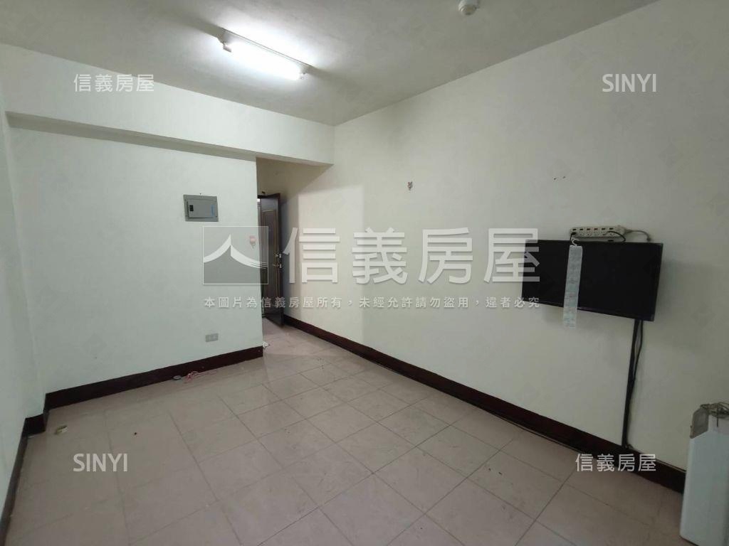 中原小富翁套房有陽台房屋室內格局與周邊環境