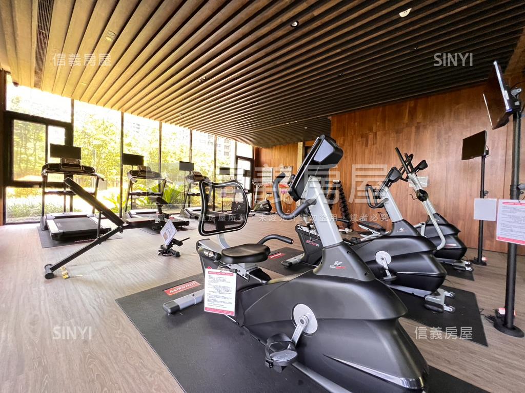 耘萃典雅２房房屋室內格局與周邊環境