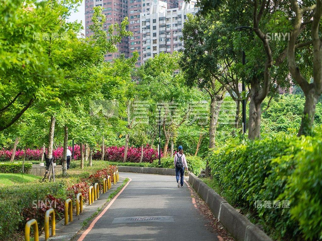 耘萃典雅２房房屋室內格局與周邊環境