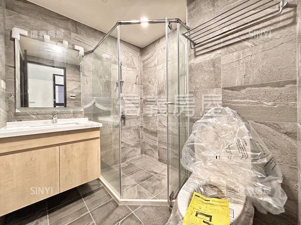 忠孝苑全新落成兩房車位房屋室內格局與周邊環境