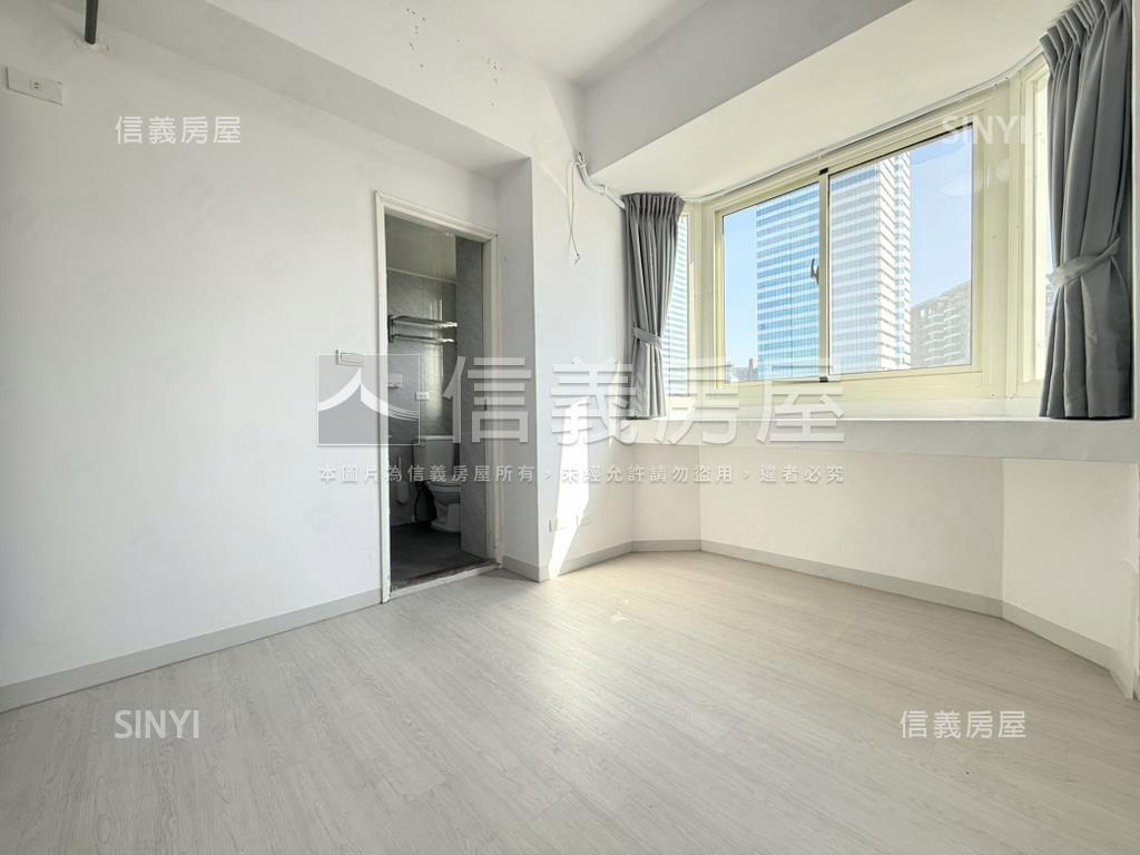 紫金城２房２衛浴房屋室內格局與周邊環境