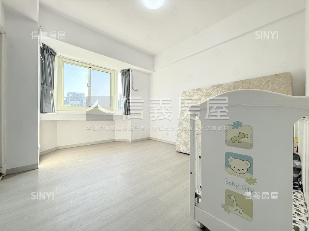 紫金城２房２衛浴房屋室內格局與周邊環境