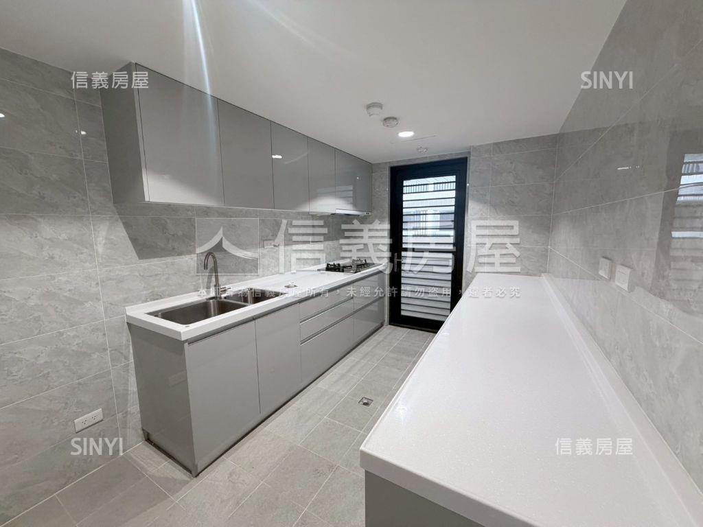 全新雙主臥大三房車位房屋室內格局與周邊環境