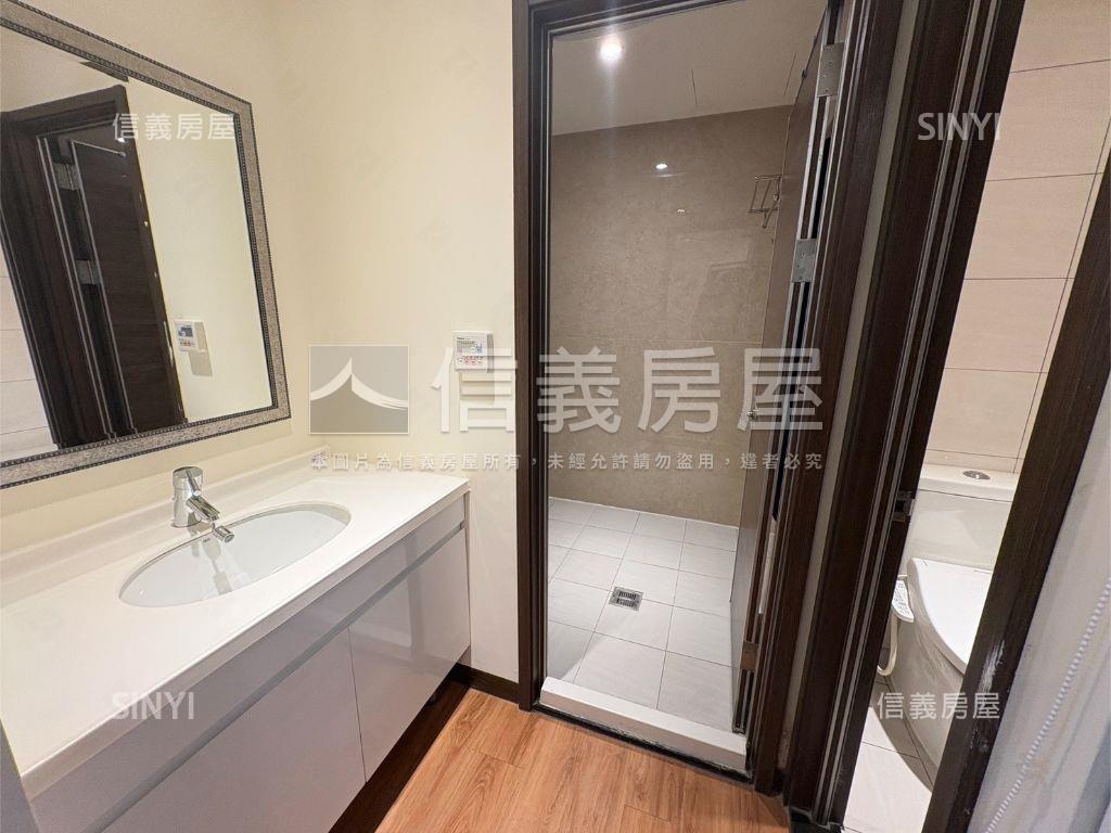 專任誠售採光景觀兩房車位房屋室內格局與周邊環境