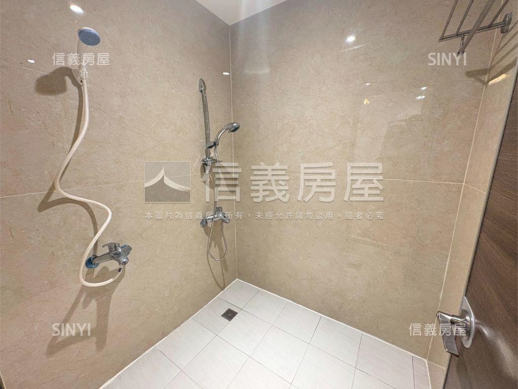 專任誠售採光景觀兩房車位房屋室內格局與周邊環境