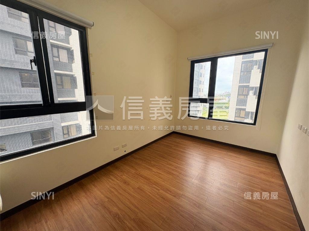 專任誠售採光景觀兩房車位房屋室內格局與周邊環境