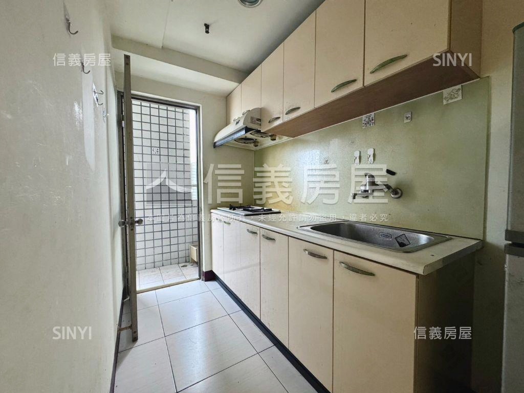 永康視野三房車位房屋室內格局與周邊環境