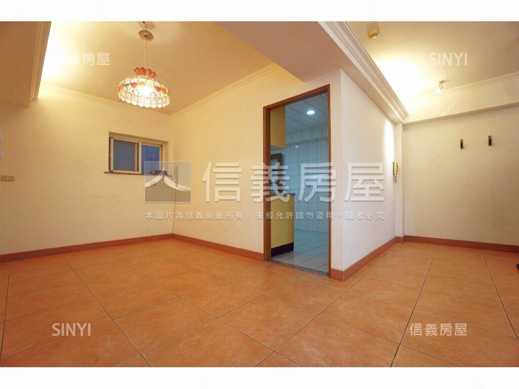 長春大廈。電梯管理四房房屋室內格局與周邊環境